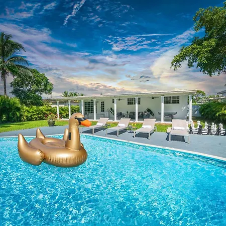 New Tropical Oasis Retreat In Miami Villa